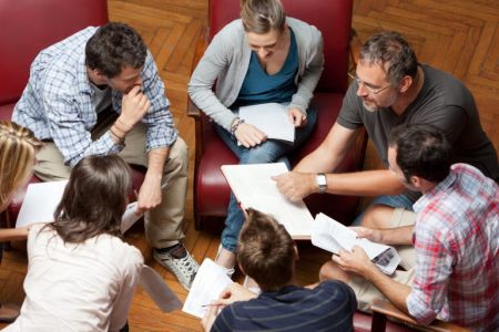 sala-dos-professores-por-que-a-escola-deve-se-preocupar-com-este-ambiente-2-AVLaE3W48lCNWVZ1